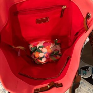 Dooney and Boukre tote
